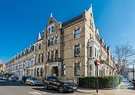 Quirky Unique 2BR Central Location