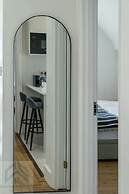 Quirky Unique 2BR Central Location