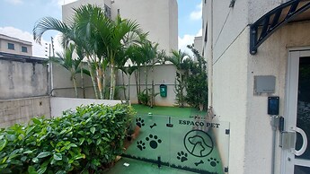 Pool Gym and Parking - Brazilian Corner