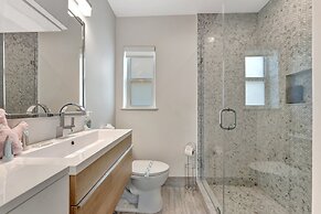 Daddy House-victoria Park With Pool