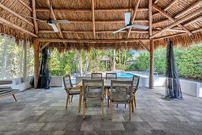 Daddy House-victoria Park With Pool