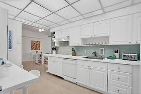 Beach Penthouse Ocean Paradise