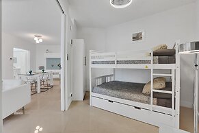 Beach Penthouse Ocean Paradise