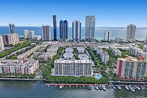 Le Petit Italie Water View 2 2 With Pool