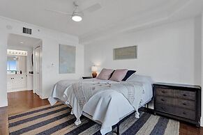 Le Petit Italie Water View 2 2 With Pool