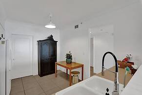 Le Petit Italie Water View 2 2 With Pool