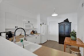 Le Petit Italie Water View 2 2 With Pool