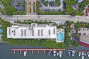 Le Petit Italie Water View 2 2 With Pool