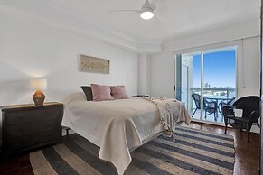 Le Petit Italie Water View 2 2 With Pool