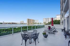 Le Petit Italie Water View 2 2 With Pool