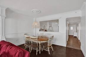 Le Petit Italie Water View 2 2 With Pool