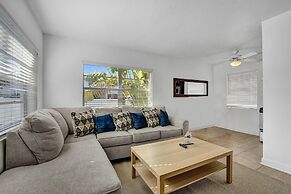 Lovely 1- Bedroom Rental Unit With Pool