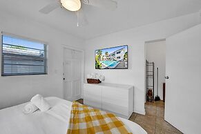 Lovely 1- Bedroom Rental Unit With Pool