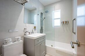 Casa Del Mar Beach Apartment Suite 1