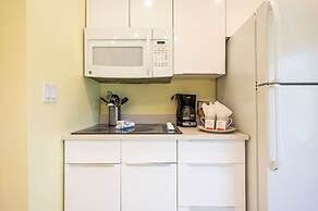 Casa Del Mar Beach Apartment Suite 1