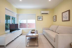 Casa Del Mar Beach Apartment Suite 1