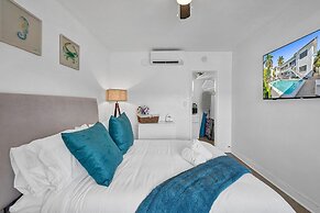 Waves on Desoto Studio With Pool 3