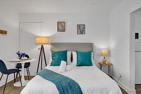 Waves on Desoto Deluxe Studio 4