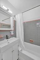 Waves on Desoto Deluxe Studio 4