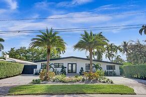 New Pool House 3-bedroom Home Victoria Park