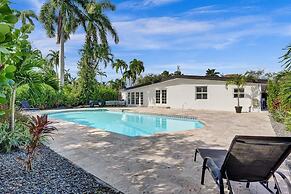 New Pool House 3-bedroom Home Victoria Park