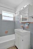 Waves on Desoto 1 bed Pool View 6