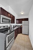 Waves on Desoto 1 bed Pool View 6