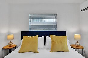 Waves on Desoto 1 bed Pool View 6