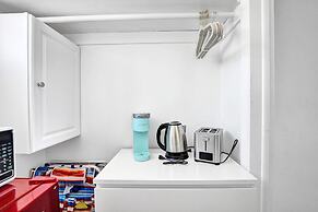 Waves on Desoto Beautiful Studio 8