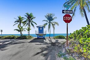 Waves on Desoto Beautiful Studio