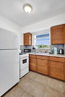 Waves on Desoto Deluxe Studio 9