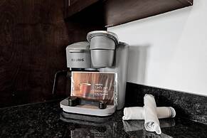 Waves On Walnut 5-beach Access