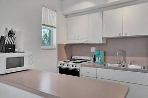 Marine Villas 8 in Hollywood