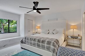 Hibiscus House in Fort Lauderdale