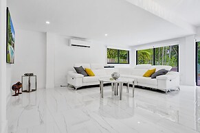 Hibiscus House in Fort Lauderdale