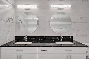 Hibiscus House in Fort Lauderdale