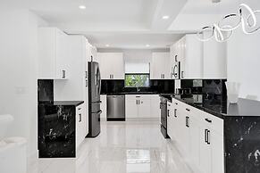 Hibiscus House in Fort Lauderdale