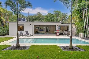 Hibiscus House in Fort Lauderdale