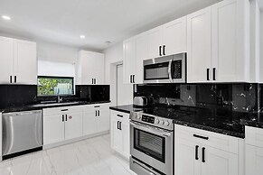 Hibiscus House in Fort Lauderdale