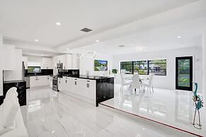 Hibiscus House in Fort Lauderdale