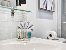 Tides N-11g in Hollywood