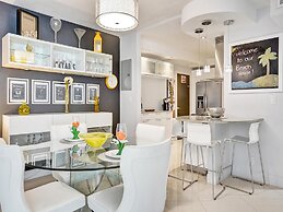 Tides N-11g in Hollywood