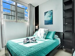 Tides N-11g in Hollywood