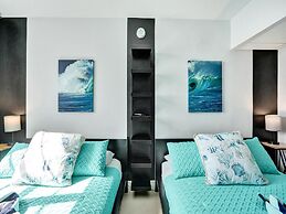 Tides N-11g in Hollywood