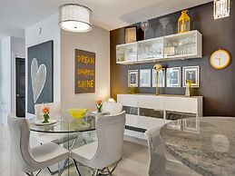 Tides N-11g in Hollywood