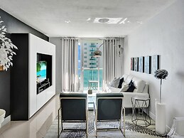 Tides N-11g in Hollywood