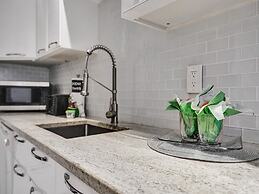 Tides N-11g in Hollywood