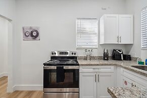 Casa Roselle 2 in Hollywood