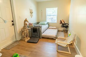 The Aqua Villa in Hollywood