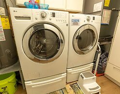 The Aqua Villa in Hollywood